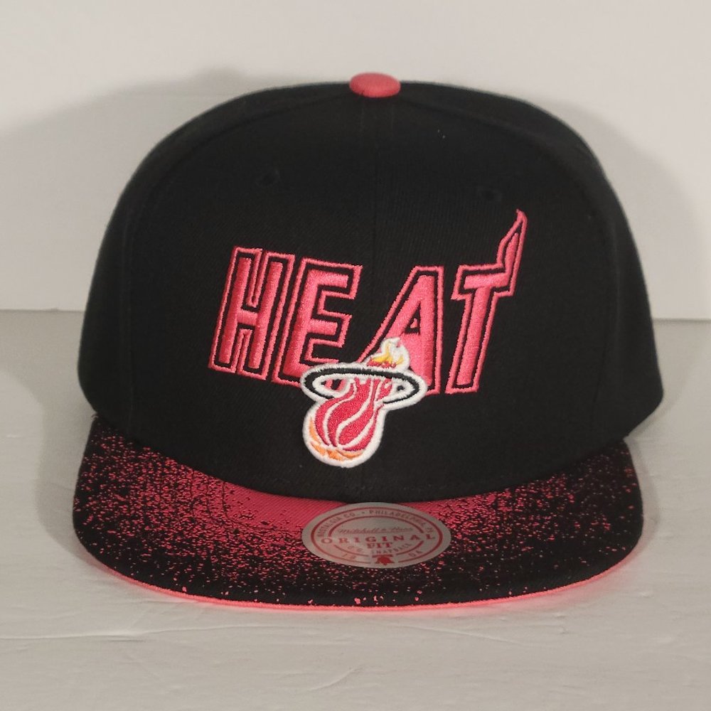 Mitchell & Ness Miami Heat Snapback Paint Splatter Basketball NBA Sports Hat Cap